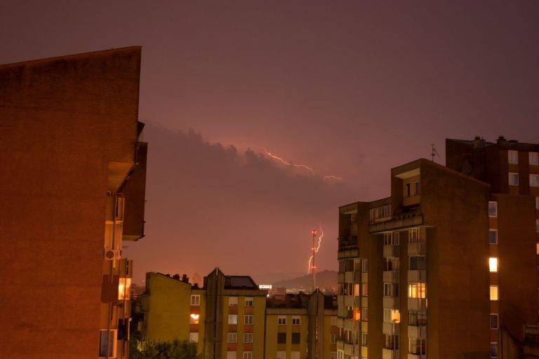 Example of light pollution when photographing at night.