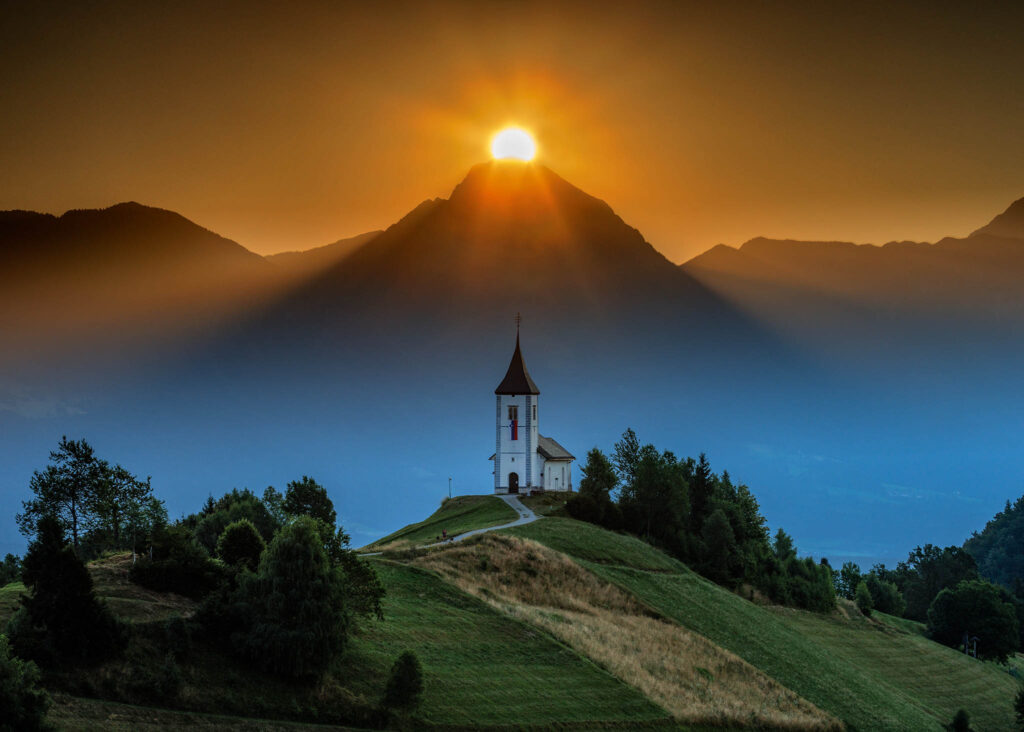 Exposure Bracketing & Lens Flare Removal with Shutter & Photoshop