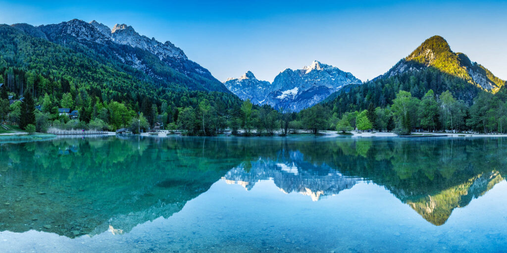 Why Photographing Lake Jasna in Better in the Morning